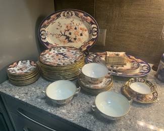 Royal Crown Derby Imari porcelain, late 19th C, 12 dinner plates, 45 pieces total
