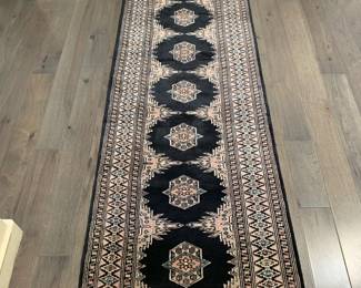 2 1/2' x 9' hand knotted wool runner