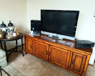 TV and stand, Bose wave radio/cd player