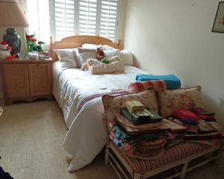 Nice full size bed and foot bench