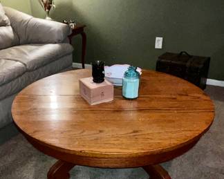 Round Oak coffee table