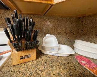 Show Time Knives, Cornflower Blue Corning ware