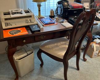 Beautiful desk & chair, vintage typewriter, nice Canon printer, paper shredder
