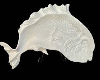 Stylish Portuguese Bordallo Pinneiro White Ironstone-like Fish Platter