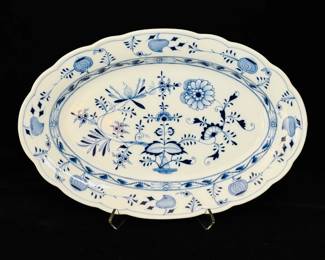 Classic Antique Meissen Blue Onion Pattern Deep Dish Large Porcelain Platter