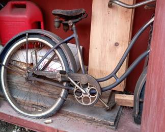 Another vintage Schwinn bicycle 