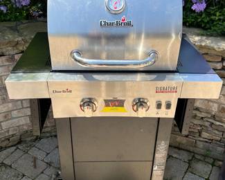 Char-Broil gas grill (cover and tank included)