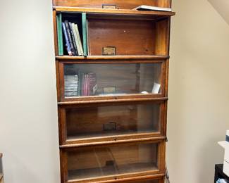The Globe Wernicke Co. Barrister bookcase (1 of 2 available)
