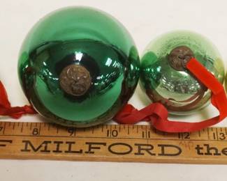 1109	ANTIQUE GERMAN GLASS KUGEL CHRISTMAS ORNAMENTS, GROUP OF 4, APPROXIMATELY 1 1/2 IN X 3 IN

