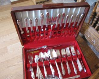 Rogers Bros. Silver Plate Utensils w/ Case