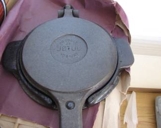 Antique Cast Iron "Cookie" Making - Jotul of Norway