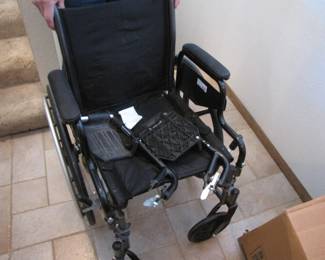 Wheel Chair w/Footrest