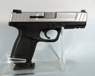 Smith & Wesson SD40 VE .40 S&W Pistol SN# FYP5243