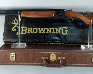 Japan Browning Citori 20 ga Over / Under Shotgun SN# 19208PP763, In Case, With Box