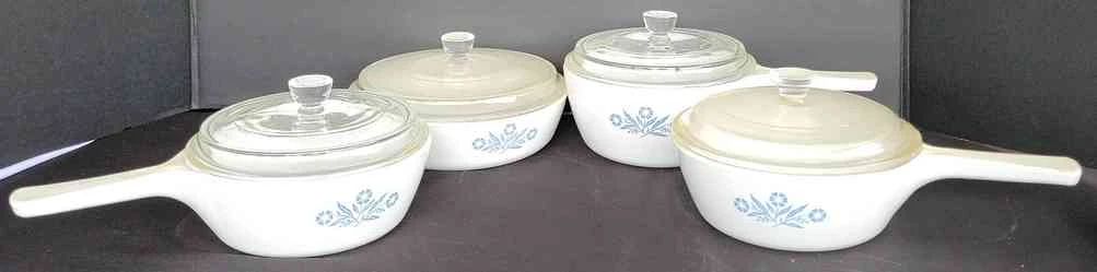 4 Corning Ware Sauce Pans With Lids