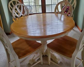 Dining Set including Table, 6 Chairs, 1 Leaf