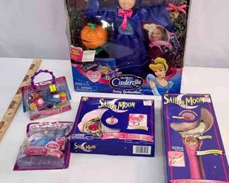 CINDERELLA SAILOR MOON LOT