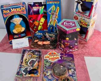 MISCELLANEOUS TOY LOT