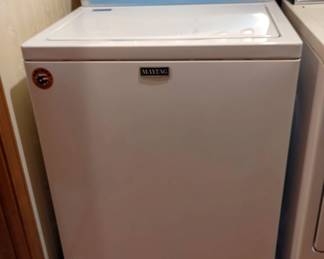 Maytag Washing Machine, Model MVWC565FW1, 43.5" x 27" x 27", Powers On