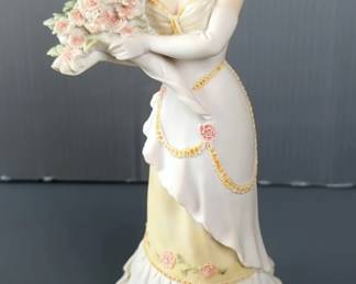 Giuseppe Armani Lady With Bouquet Signed Sculpture, 10.75" Tall
