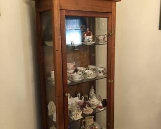 Curio cabinet $175.