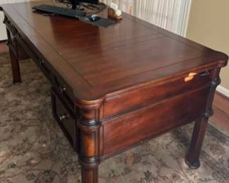 Hooker Writing Desk (not a defect on the side- thats a sun reflection)