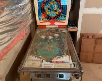Gottlieb's Aquarius Pinball Machine- electro-Mechanical
