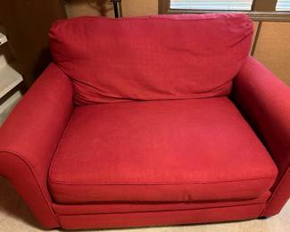 Loveseat/Oversize chair w/twin foldout bed
