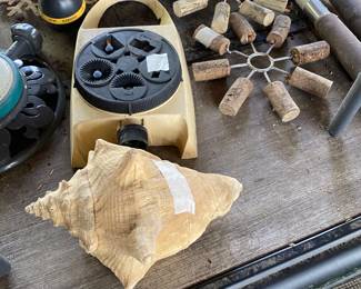 Shell & sprinkler - corks