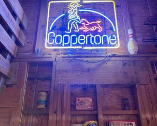 100% working - VERY RARE neon Coppertone light. 