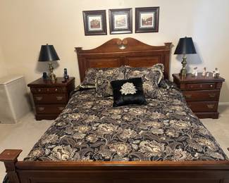 Queen size bedroom set
