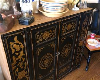 Beautiful Elmwood Decorative cabinet 