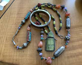  Incredible vintage vintage Necklaces in trouble beads