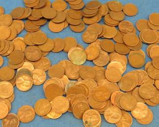 Lot 316. 200 Wheat Pennies. AAA sorted only about half of these and found 1910, 1911, 1917 D, 1918 D, 1919 D, 1919 S and many from the 30s and 40s.
