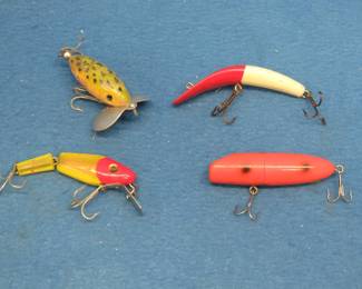 Lot 271. Four collectible baits as described below:
