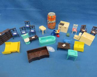 Lot 97. Dollhouse furniture