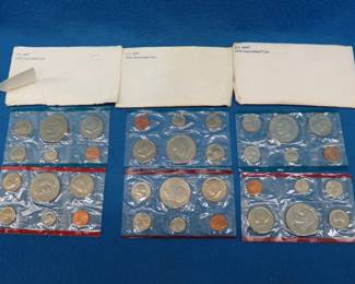 Lot 118. 1976, 1976, and 1978 US Uncirculated Coin Sets