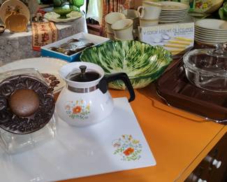 Corning teapot, cutting board