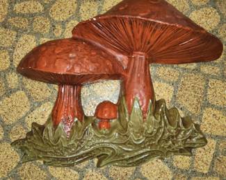Mushroom plaque