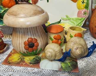 Ceramic mushroom items