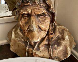  Ugly old ceramic lady