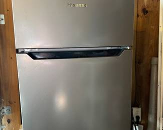 Hisense mini fridge with freezer