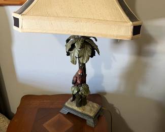 Parrot lamp