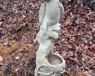 Concrete parrot (2 available)