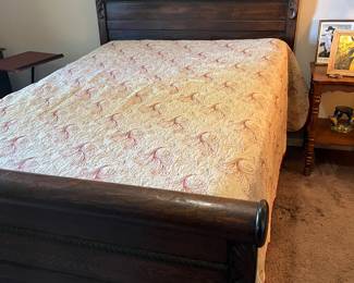 Antique full bed