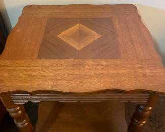 Accent table