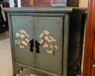 Asian cabinet, a small trunk ...