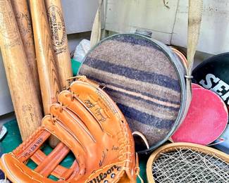 Wood Bats Lg Canteen Plus