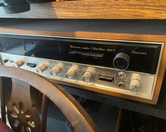 Sansui Receiver - turns on / backlight not working - sold as is !!  $ 250.00