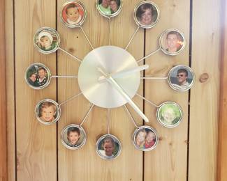 Picture clock
